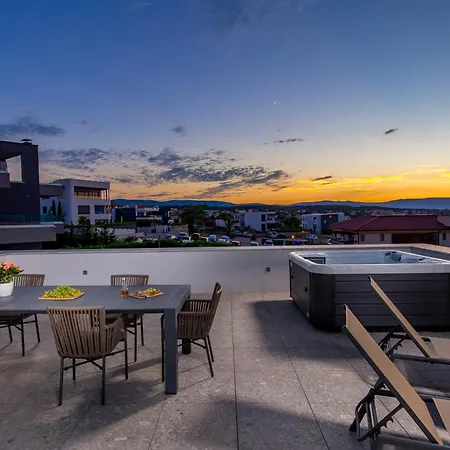 Hadrie Luxury And Penthouse De Apartament *