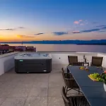 Hadrie Luxury And Penthouse De *