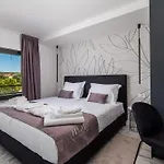 Hadrie Luxury And Penthouse De Διαμέρισμα *