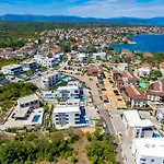 Hadrie Luxury And Penthouse De